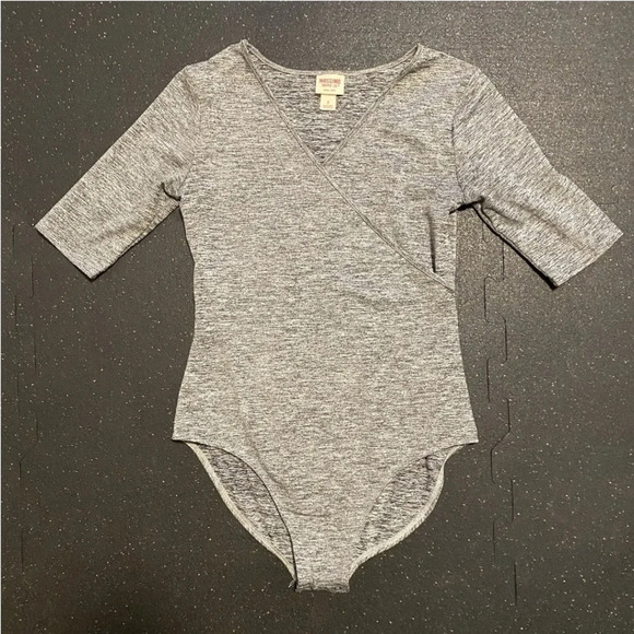 Mossimo Supply Co. Women Heathered Gray Bodysuit Size small Great condition - Picture 4 of 8